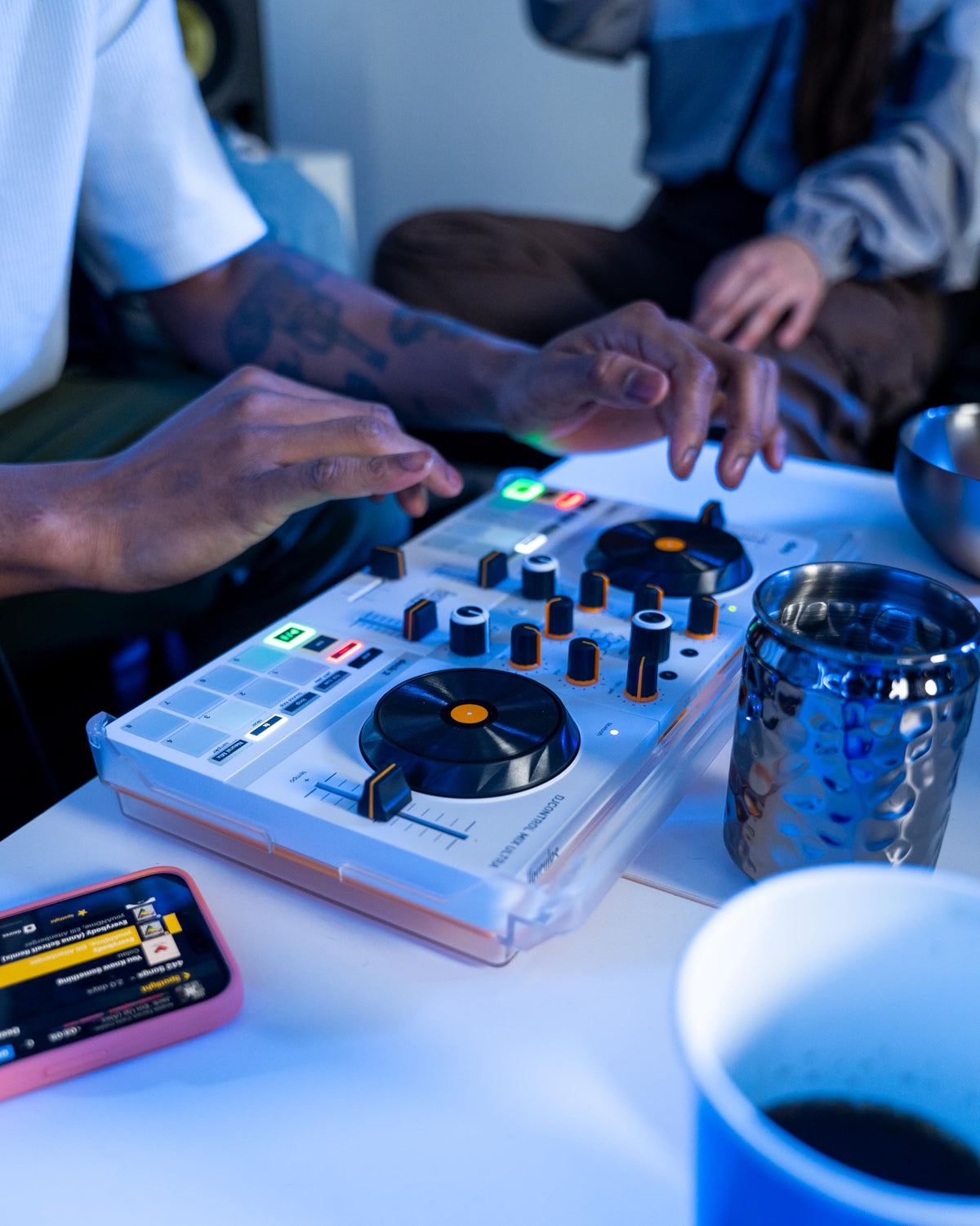 Hercules DJControl Mix Ultra - Mobile DJ Controller